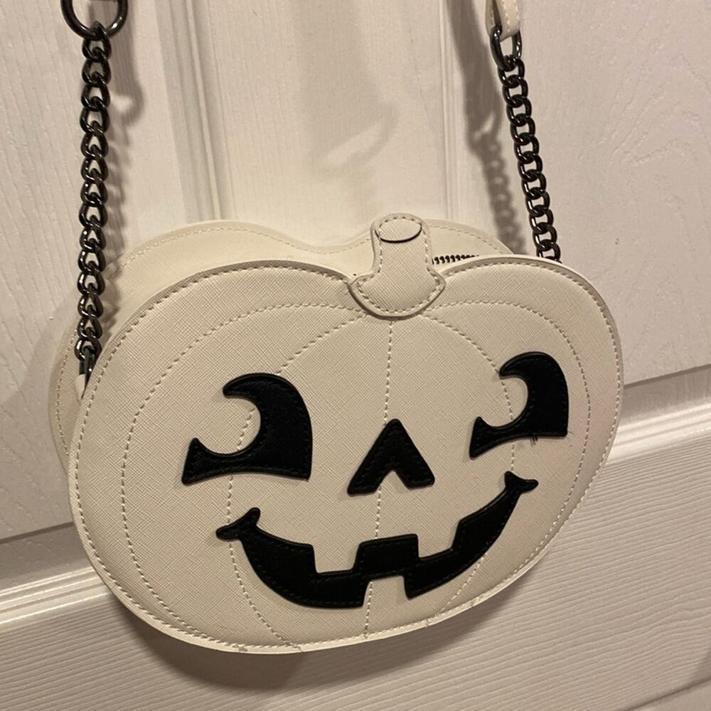 BNWT MAD ENGINE Viral White Pumpkin Halloween Crossbody Bag